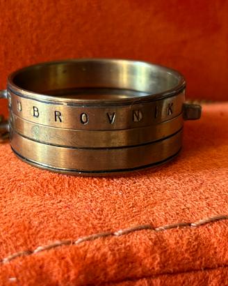 Orologio solare in ottone con catena