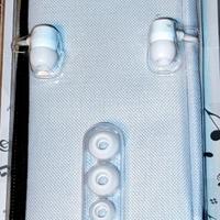 Cuffie auricolari con custodia smartphone