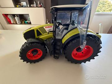 Bruder 03012 - Claas Axion 950, Trattore