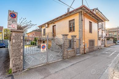 VILLA SINGOLA A NICHELINO