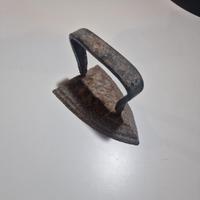 Ferro da Stiro Antico Vintage in Ferro Pieno ‘800/