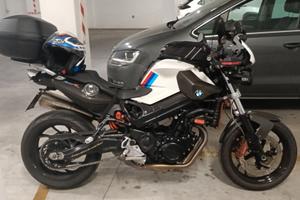 Permuto moto BMW f 800 r con scooter