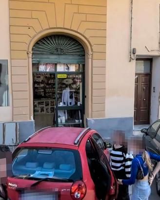 Magazzino in buono stato per uso ufficio, vendite