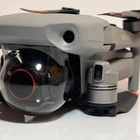 DJI Mavic Air 2 con due batterie, filtri, borsa