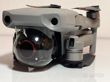 DJI Mavic Air 2 con due batterie, filtri, borsa