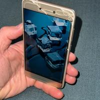 HUAWEI P8 lite 2017 con vetro rotto ma funzionante
