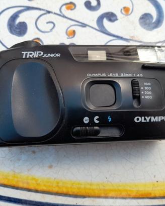 Olympus Trip Junior, una fotocamera compatta