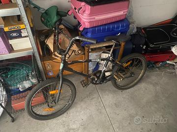 BMX da personalizzare con stickers