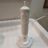 spazzolino elettrico Braun  orale b pro time