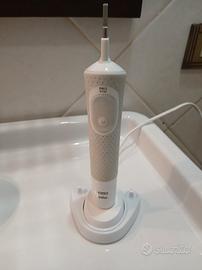 spazzolino elettrico Braun  orale b pro time