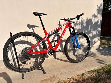 Canyon Lux CF 8