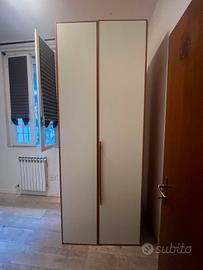 Letto matrimoniale e armadio 