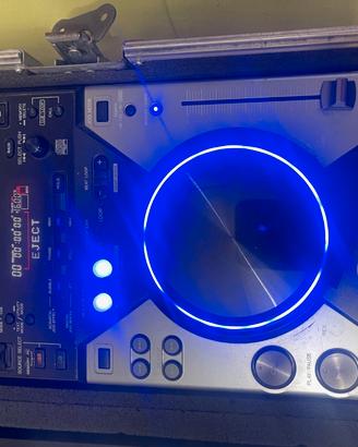 CDJ 400 CON MIXER E FLIGHT CASE