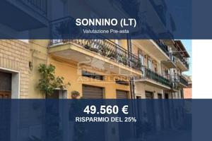 Immobile in asta di 105 m² con più di 5 locali a S