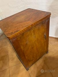 Macchina da cucire antica NECCHI