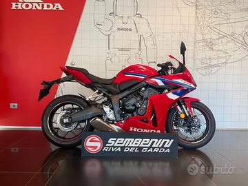Honda CBR 650 R Red 2026