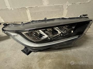 Proiettori / fanali anteriori Toyota Yaris MY 2025