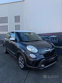 Fiat 500L Living 1.6D 105 CV BICOLOR TREKKING