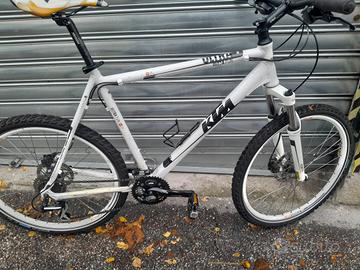 KTM misura L ruote 26