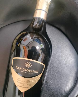 Vino spumante extra dry San Giovanni 