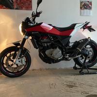 Husqvarna 900 nuda 2012