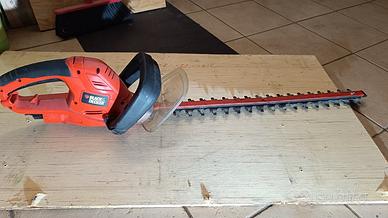 Tagliasiepi Black and Decker