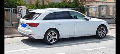 AUDI A4 QUATTRO 2.0 TDI 190 CV TRAZIONE INTEGRALE