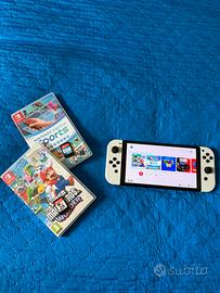 Nintendo Switch Oled bianca + 2 giochi
