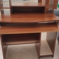 scrivania porta PC