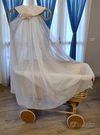 Culla Vimini con Ruote e Materasso