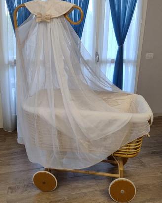 Culla Vimini con Ruote e Materasso