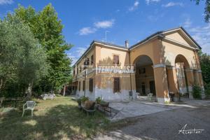 Villa a Nonantola Via MAVORA 6 locali