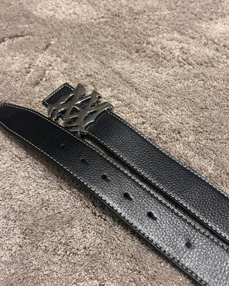 Cintura nera pelle con fibbia logo argentata