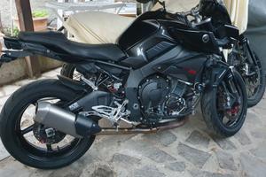 yamaha mt10 mt-10 mt 10 motore r1 sport naked
