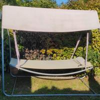 lettino a dondolo da giardino 