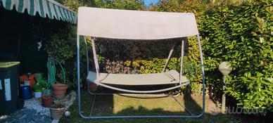 lettino a dondolo da giardino 
