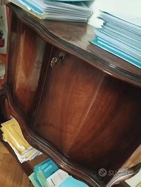 IL mobile antico Di legno