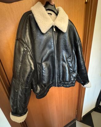 Giacca Bershka bomber faux-effetto pelle con collo