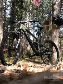 Trek Slash 9.7  (Zeb Ultimate 170mm+ Hope V4 )