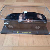 Ferrari 1/24 612 Scaglietti nera con teca