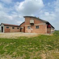 CAPANNONE A CASTEL SAN PIETRO TERME