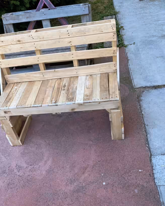 Panchina e panchina con schienale