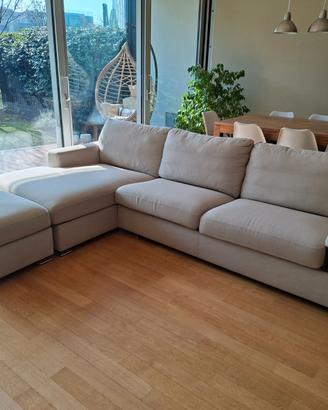 Divano angolare grande con penisola e pouf