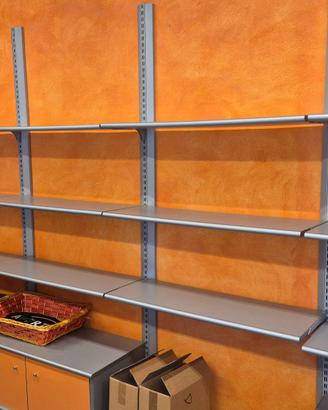 Mensole regolabili e pali,3 mobilini,2 isole,ganci