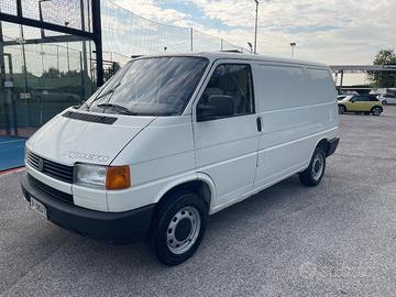 VOLKSWAGEN Transporter t4 sincro