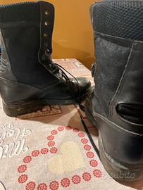 Scarponi in foggia militare