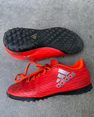 Scarpe calcio n. 33