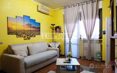 SPLENDIDO 2 LOCALI CON AMPIO TERRAZZO !!