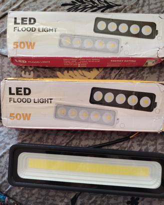 2 faretti a led 50 W nuovi