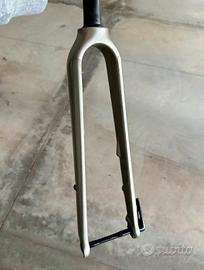 Forcella in carbonio NUOVA Bianchi impulso allroad